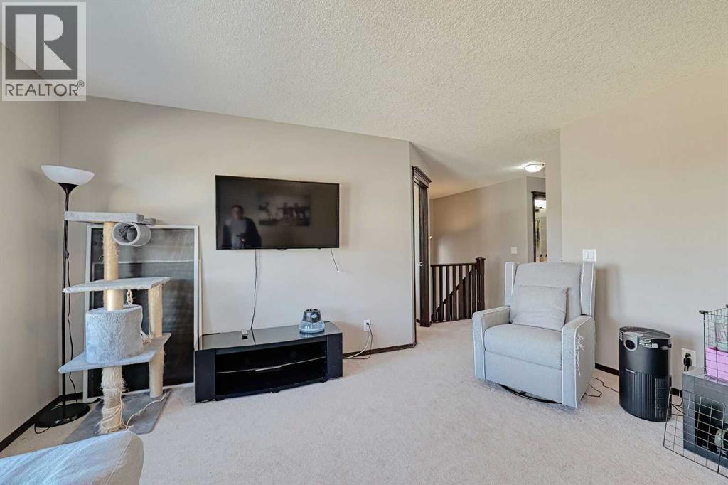 Single Family House for Sale in  Evanspark Circle NW Evanston Calgary 