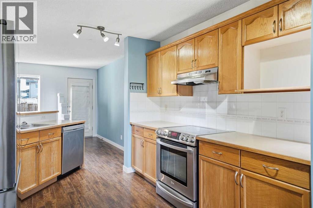 Single Family House for Sale in  Coverton Close Coventry Hills Calgary 