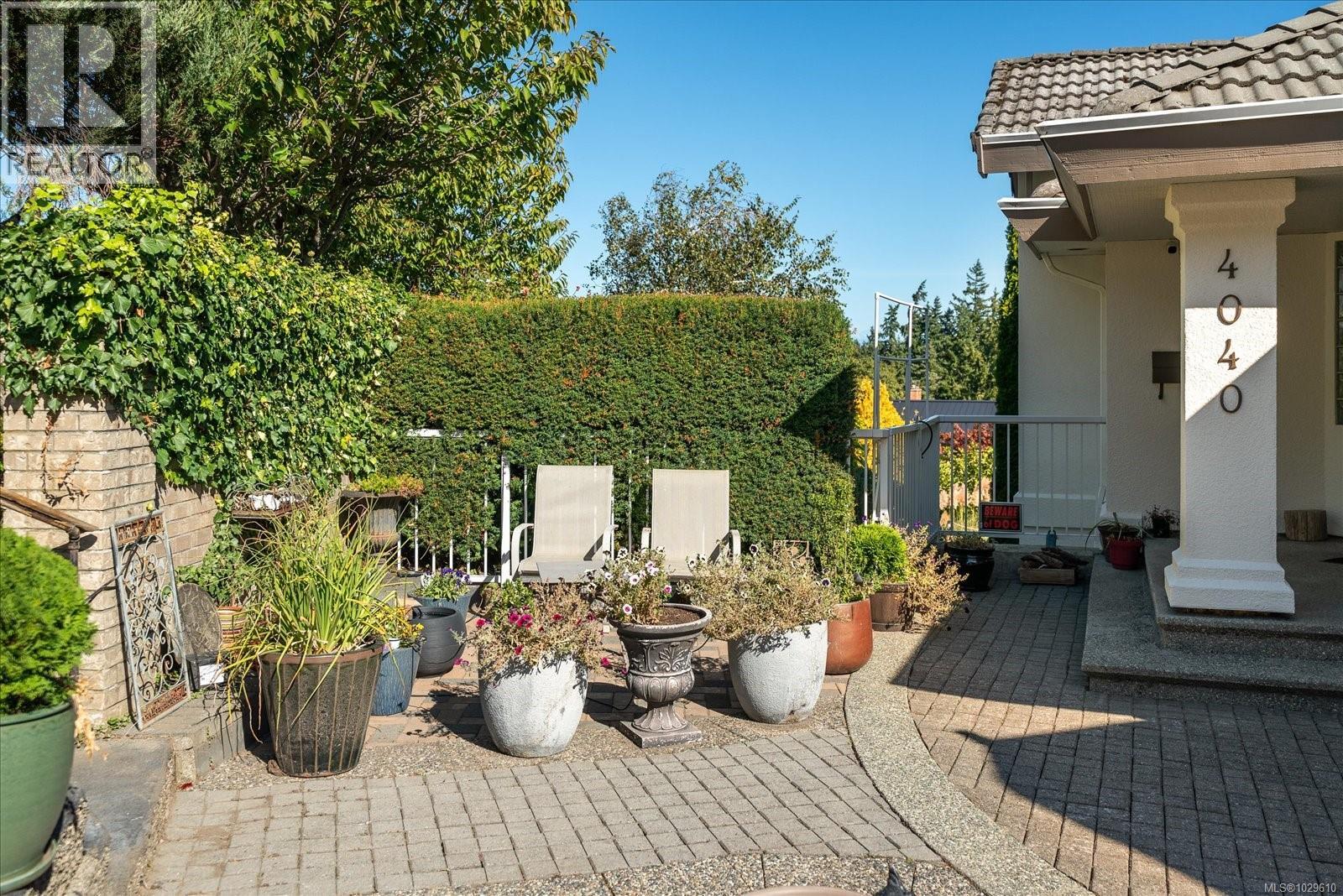 4040 GULFVIEW DR - 18