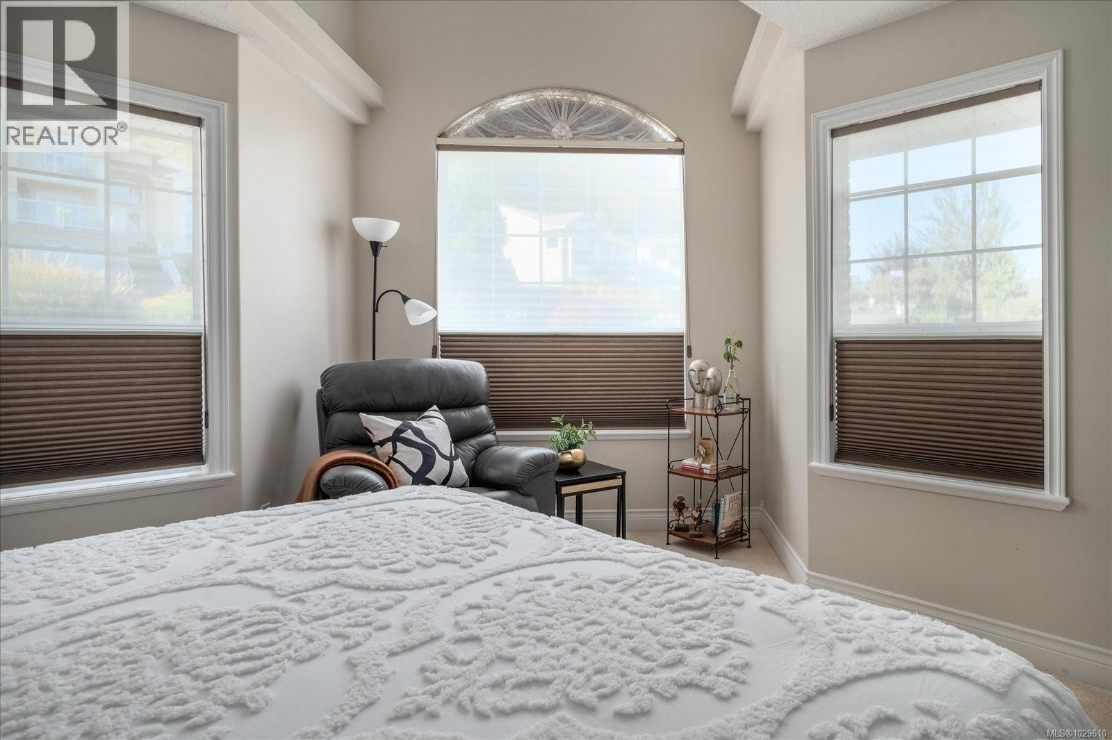 4040 GULFVIEW DR - 27