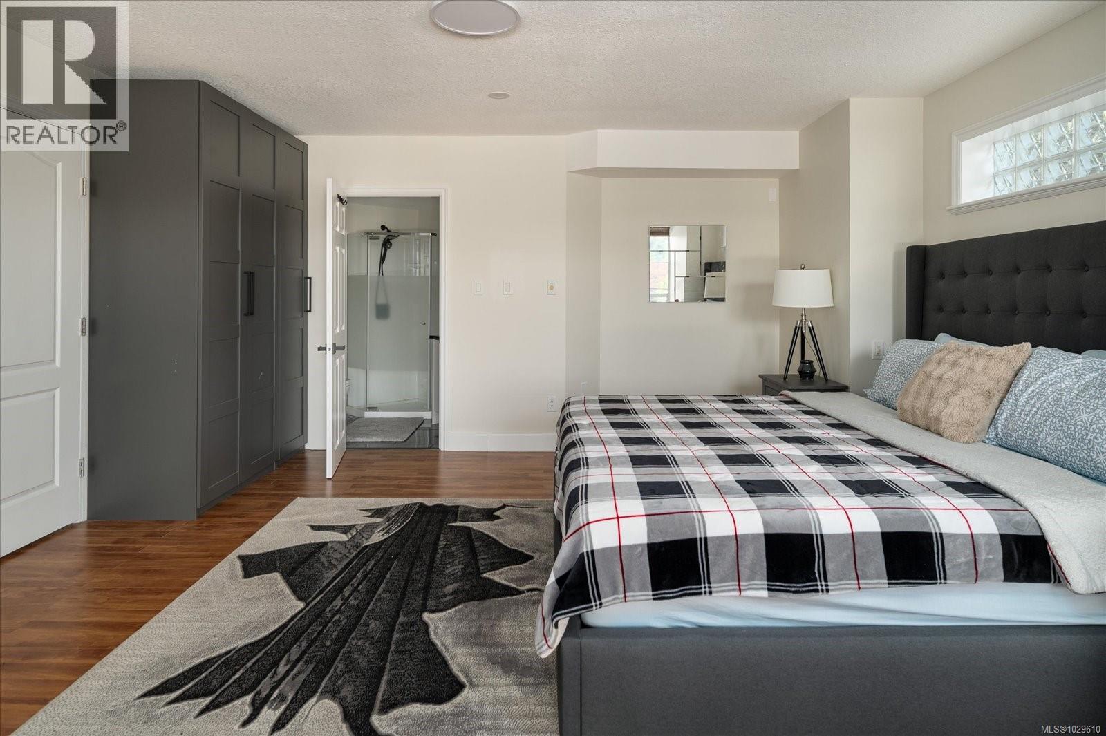 4040 GULFVIEW DR - 44