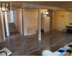 160 Goodyear Avenue thumbnail 25