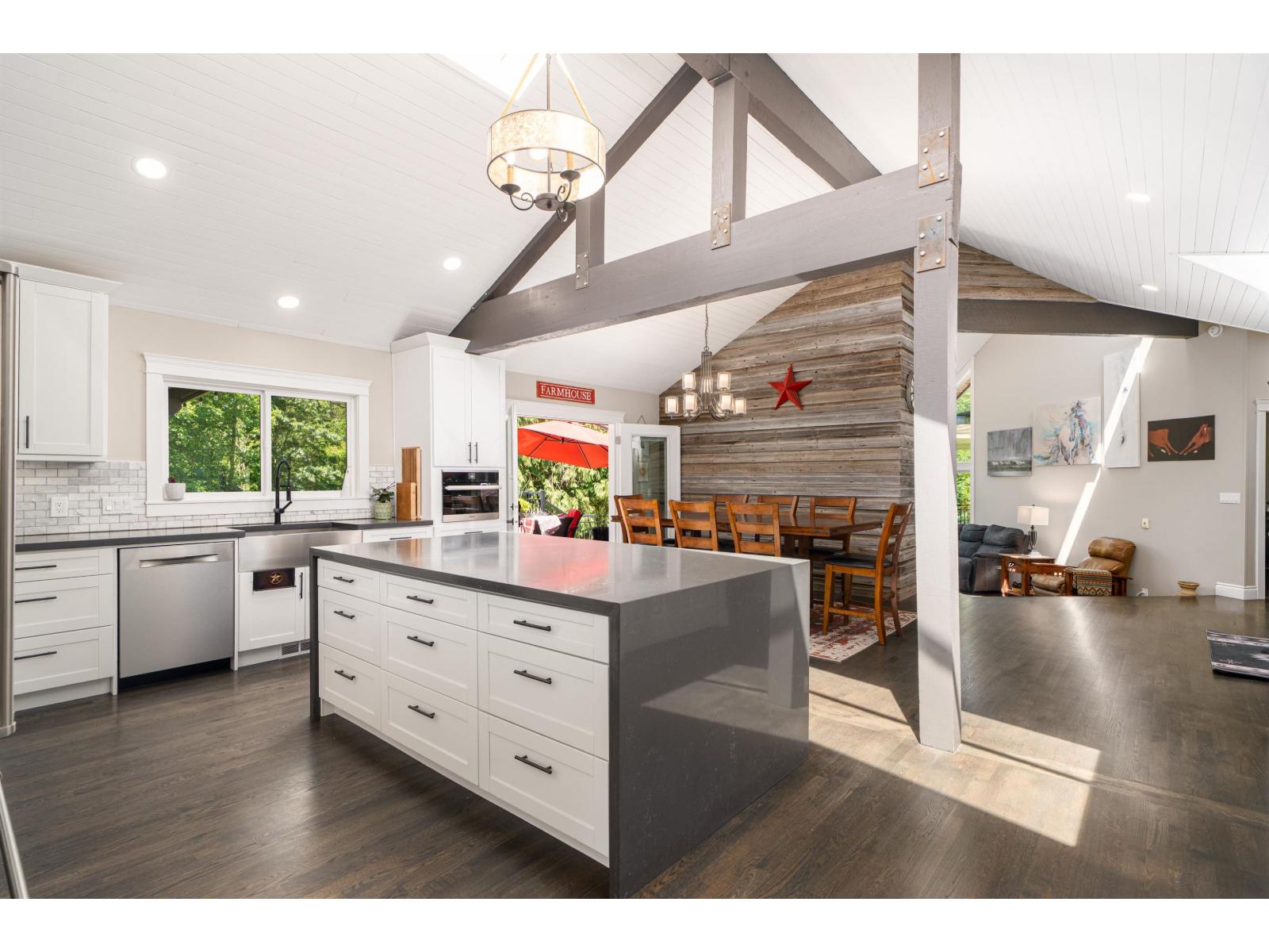 25177 64 AVENUE, Langley