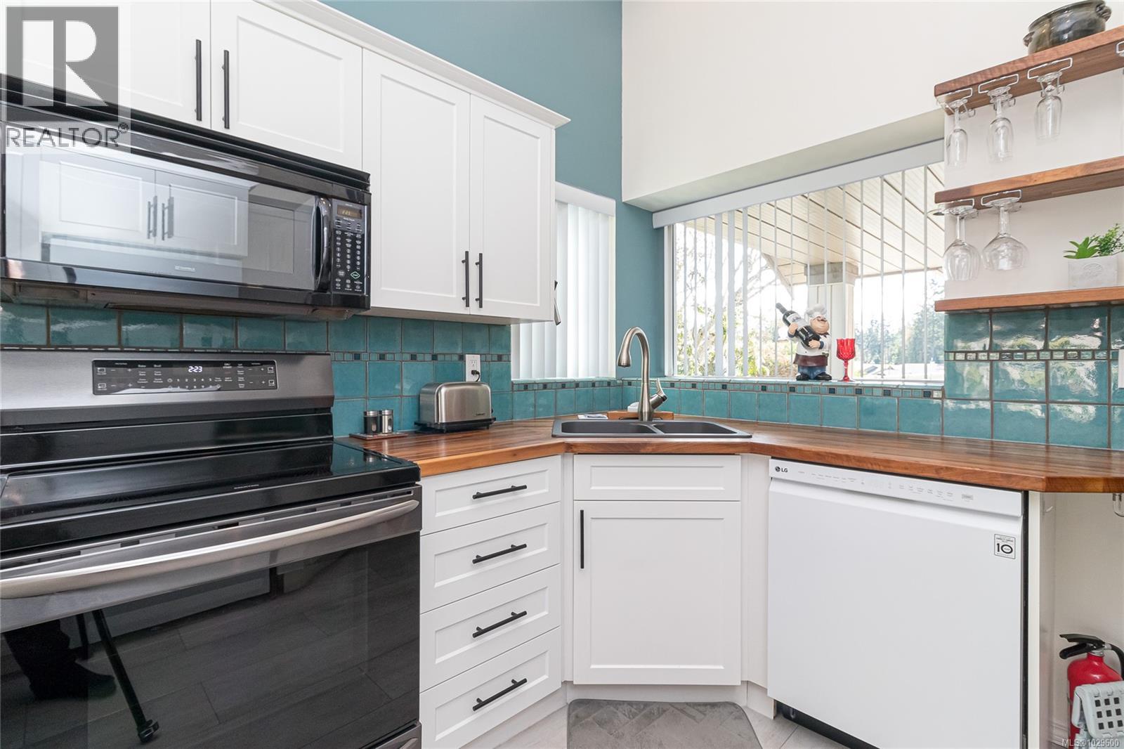  545 Parkway Place, Cobble Hill