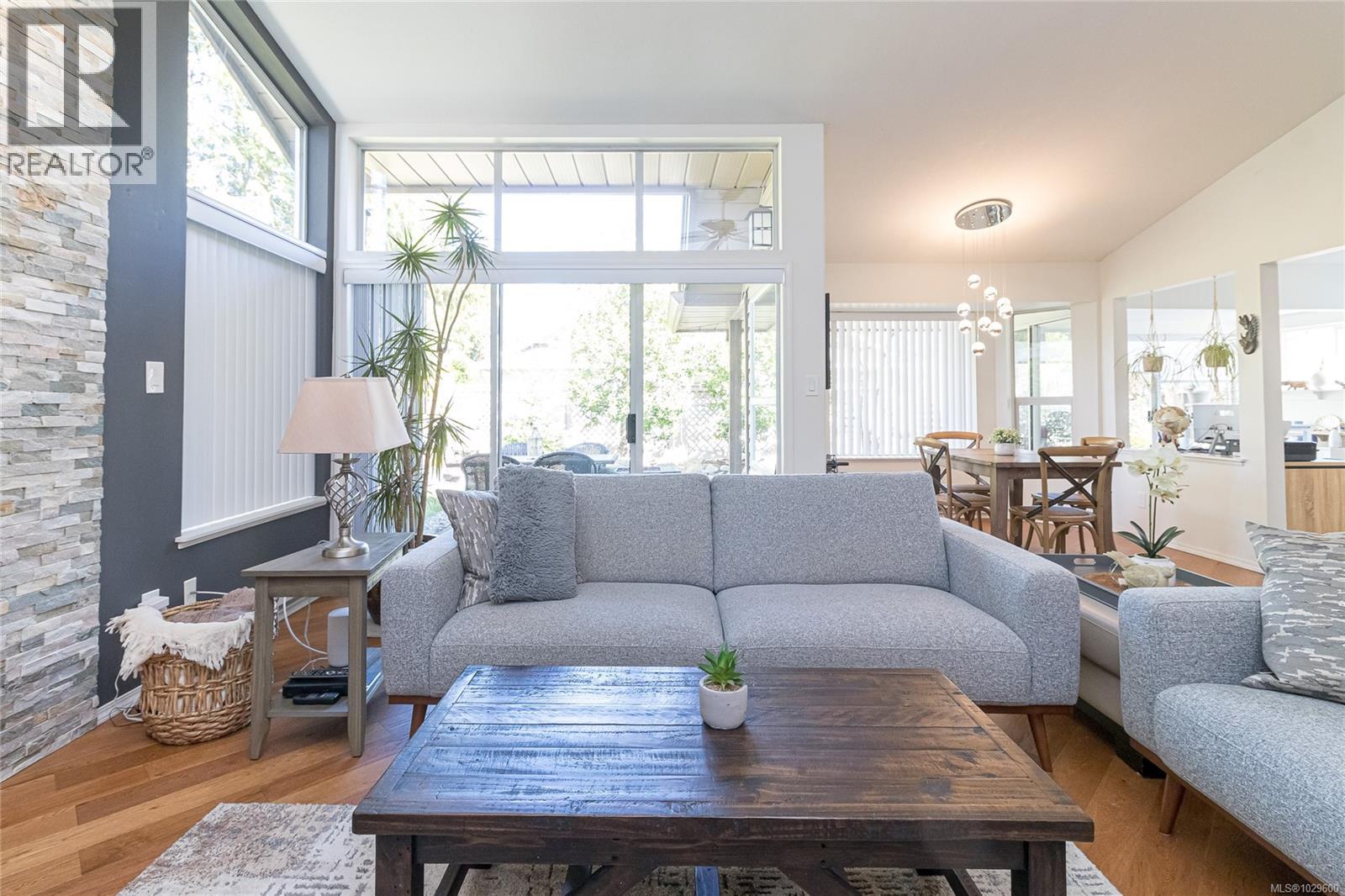  545 Parkway Place, Cobble Hill