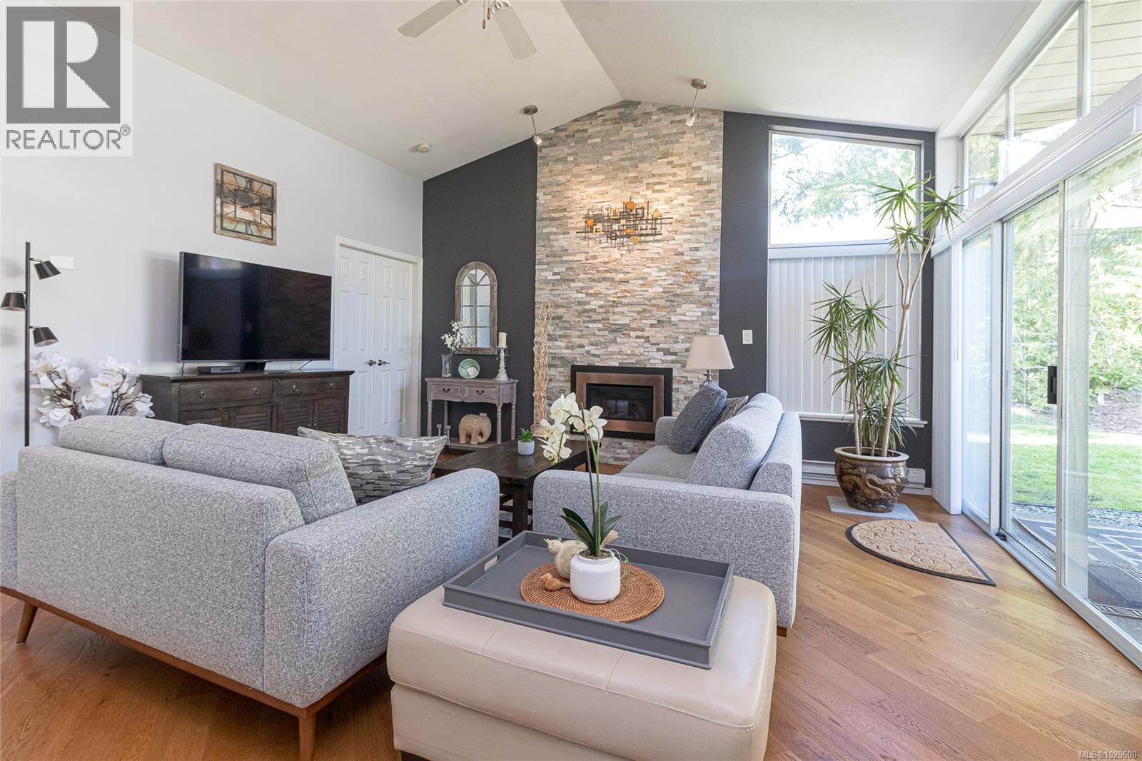  545 Parkway Place, Cobble Hill