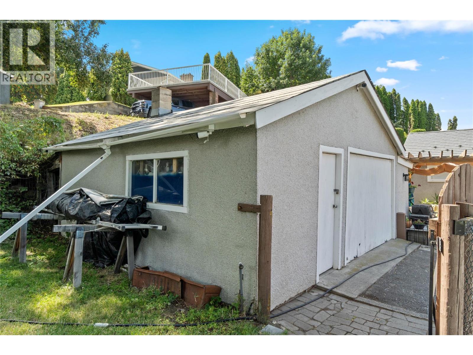 1693 Valleyview Drive, Kamloops