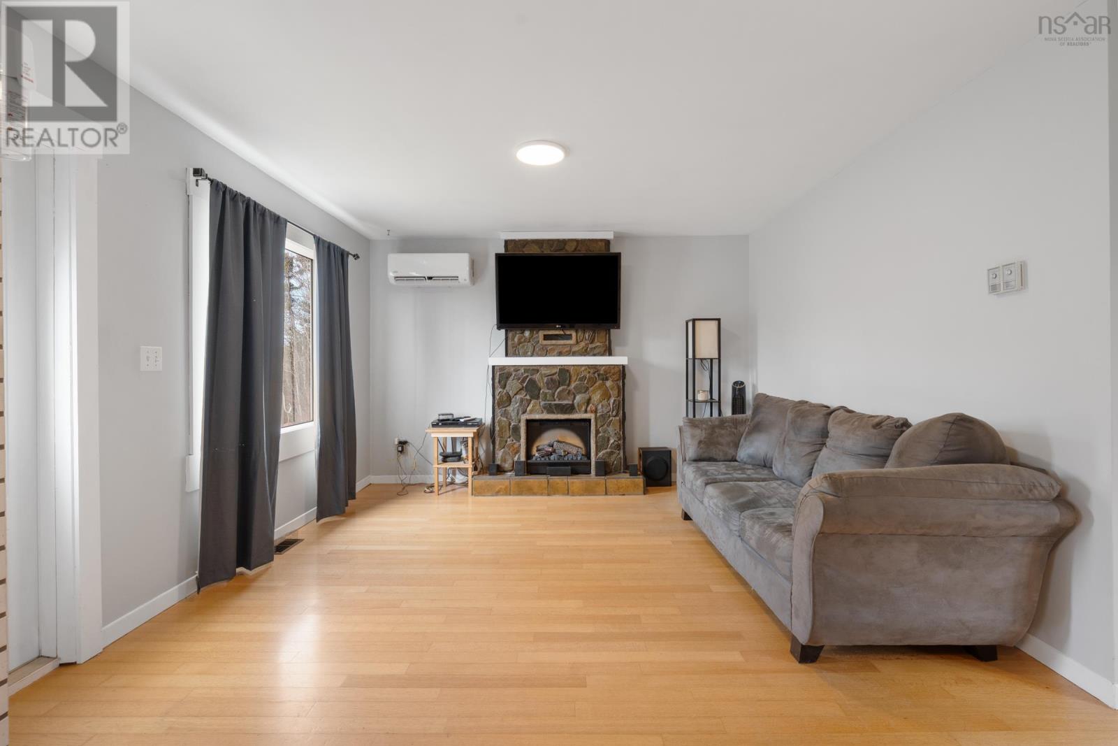 Property 33 of 42 of 39 Oakridge Road