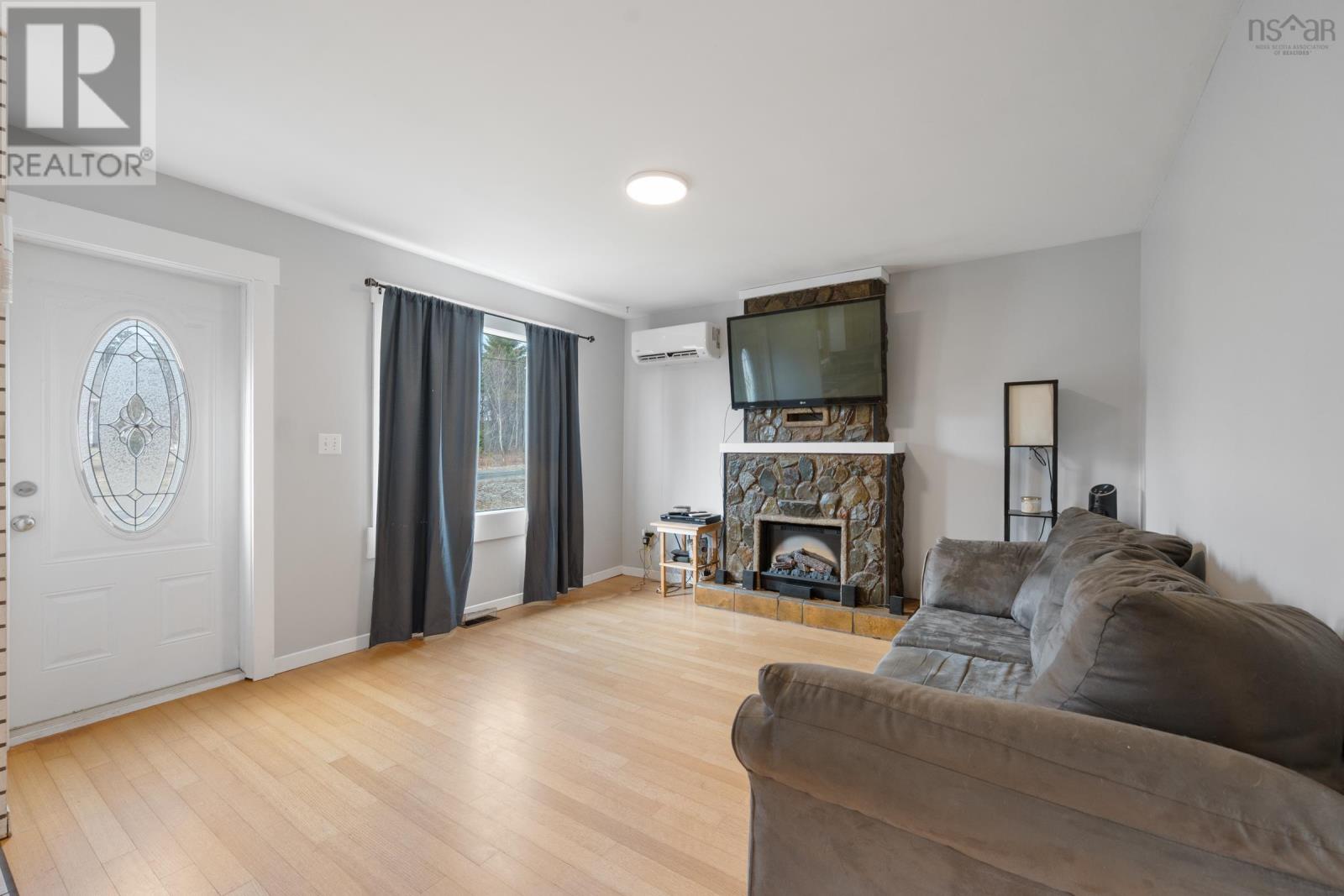 Property 12 of 42 of 39 Oakridge Road