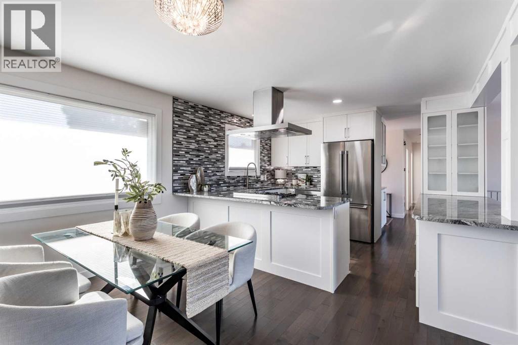 
          586 Prospect Drive Southwest
            <br/>
            <span>Medicine Hat</span>
            , 
            <span>AB</span>
             <span>T1A4C1</span>
         - Photo 11