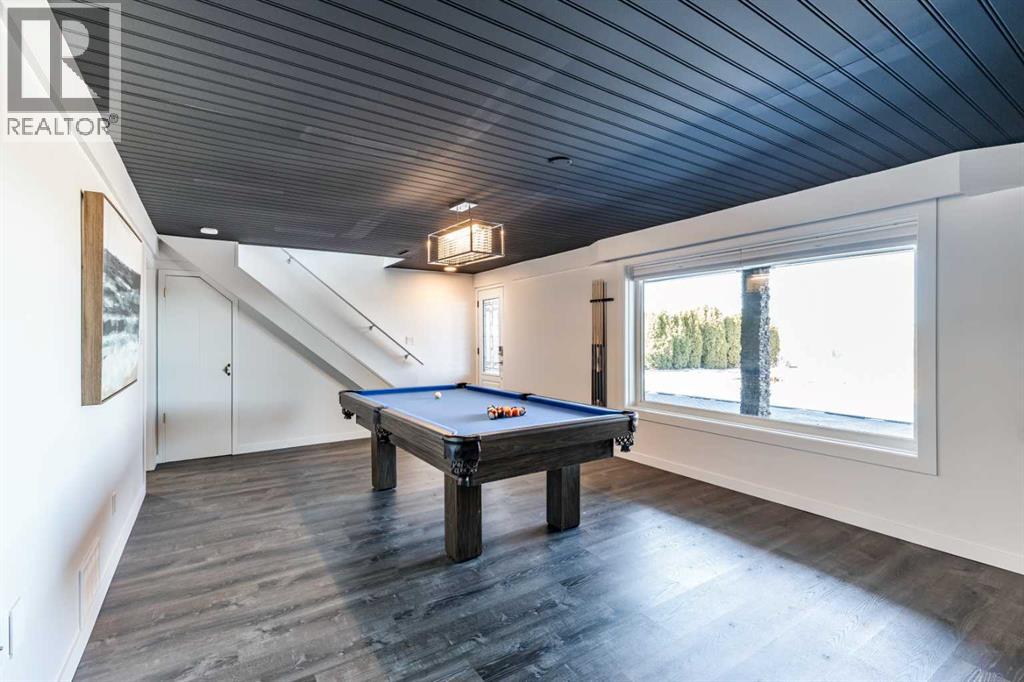 
          586 Prospect Drive Southwest
            <br/>
            <span>Medicine Hat</span>
            , 
            <span>AB</span>
             <span>T1A4C1</span>
         - Photo 29