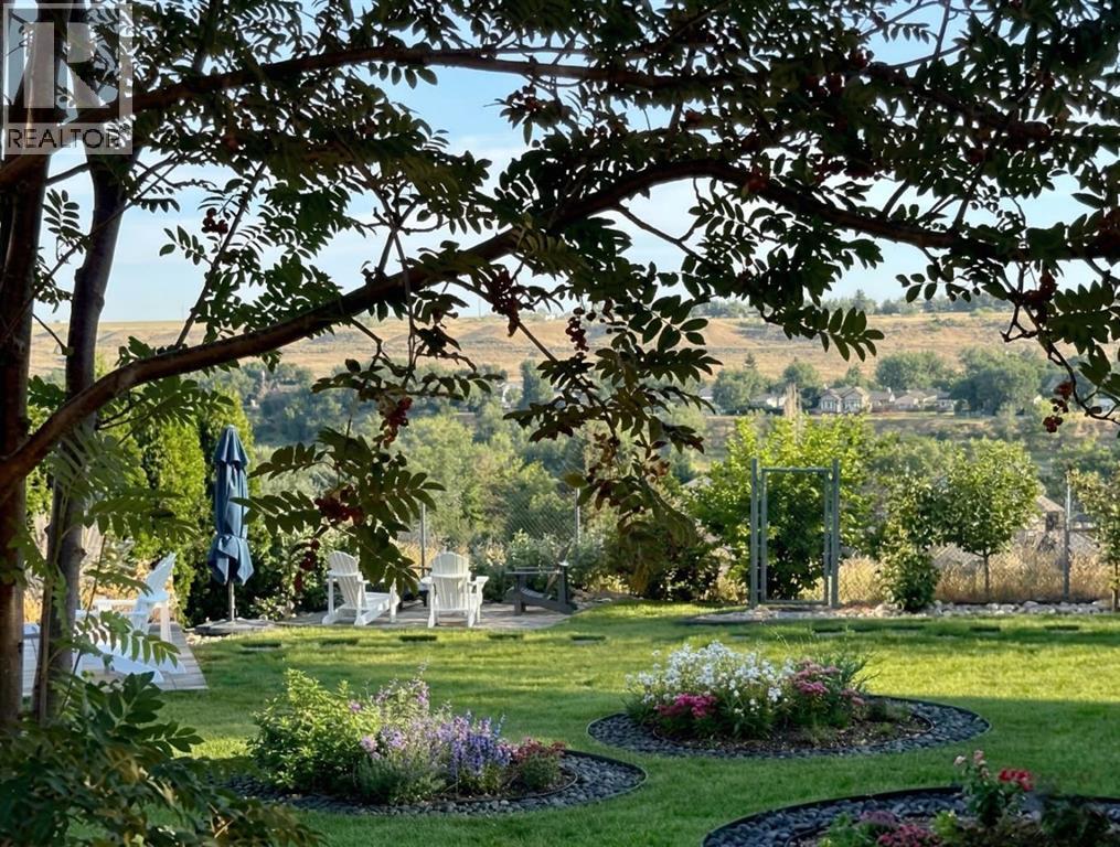 
          586 Prospect Drive Southwest
            <br/>
            <span>Medicine Hat</span>
            , 
            <span>AB</span>
             <span>T1A4C1</span>
         - Photo 47