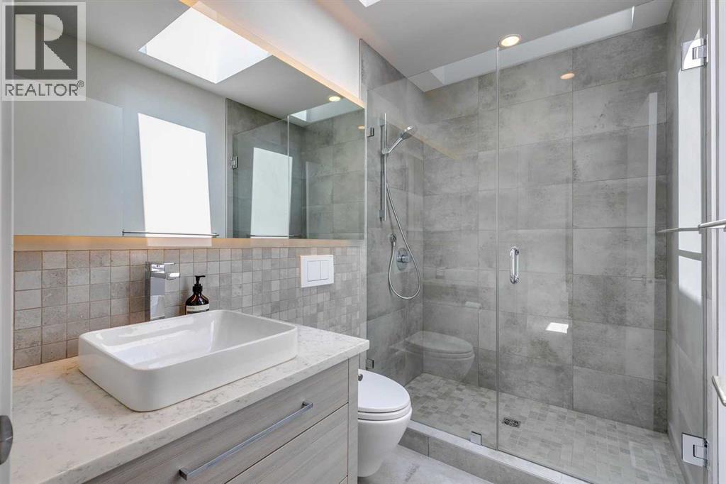 1710 35 Avenue SW, Calgary, Alberta