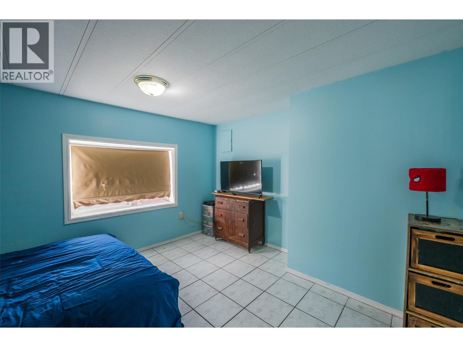  411 6th Avenue, Keremeos