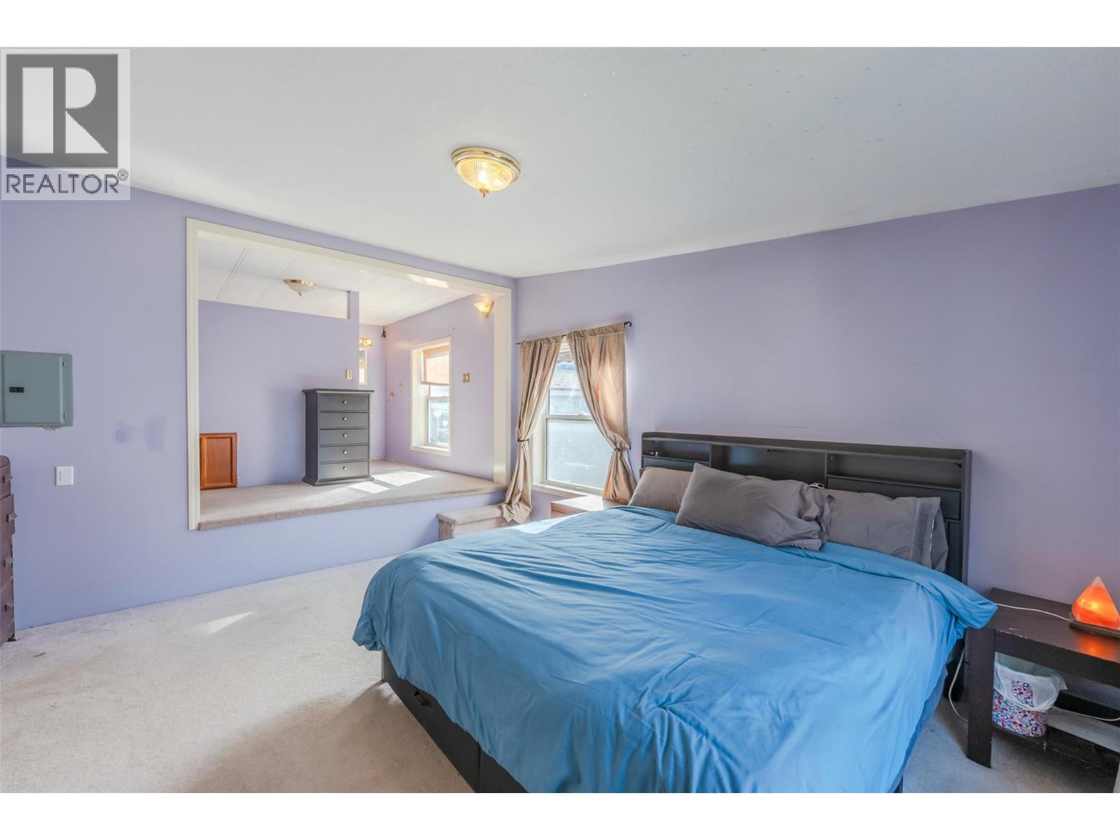  411 6th Avenue, Keremeos