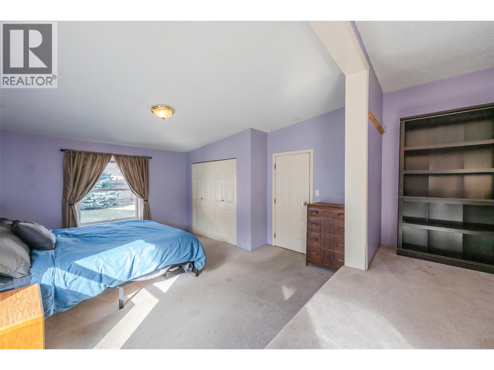  411 6th Avenue, Keremeos