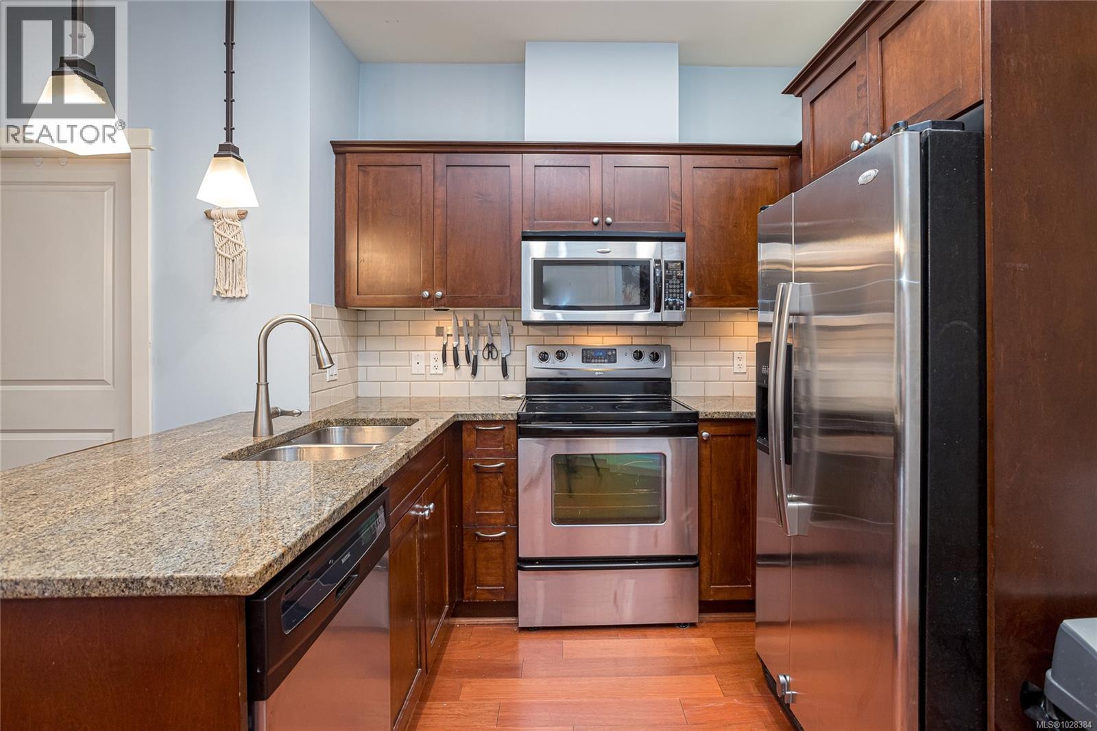 308 101 Nursery Hill Drive, View Royal