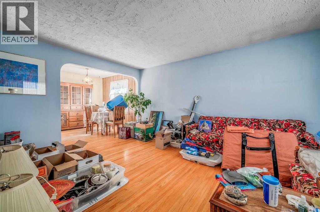 Single Family House Bungalow for Sale in   Street SW Killarney/Glengarry Calgary 