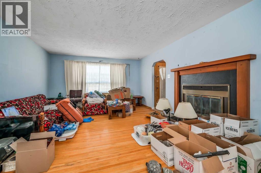 Single Family House Bungalow for Sale in   Street SW Killarney/Glengarry Calgary 