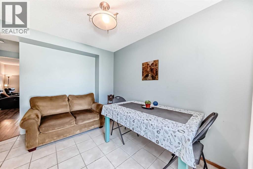 Single Family House for Sale in  Martinvalley Way NE Martindale Calgary 