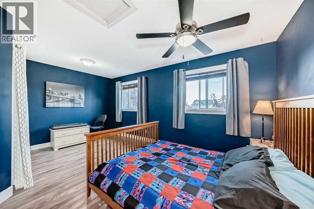 Single Family House for Sale in  Martinvalley Way NE Martindale Calgary 