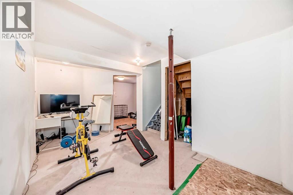 Single Family House for Sale in  Martinvalley Way NE Martindale Calgary 