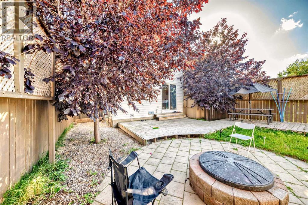 Single Family House for Sale in  Martinvalley Way NE Martindale Calgary 