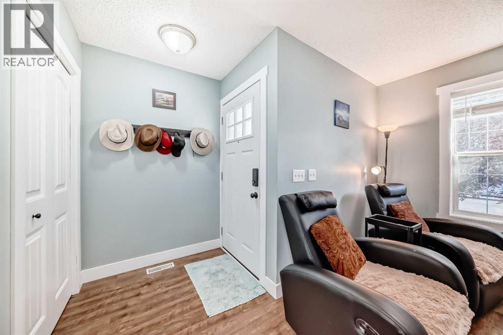 Single Family House for Sale in  Martinvalley Way NE Martindale Calgary 