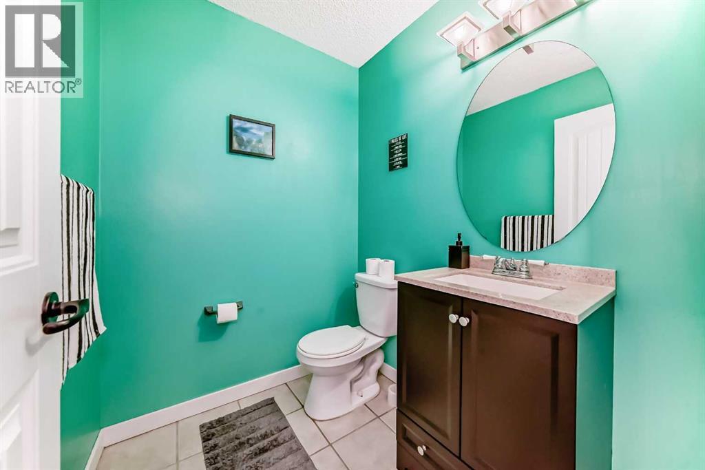 Single Family House for Sale in  Martinvalley Way NE Martindale Calgary 