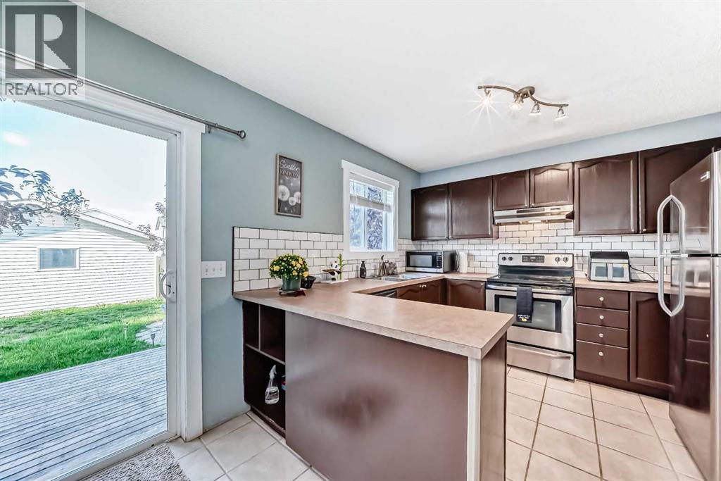 Single Family House for Sale in  Martinvalley Way NE Martindale Calgary 