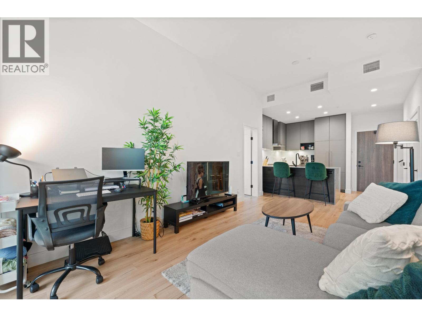 621 3131 MURRAY STREET, Port Moody