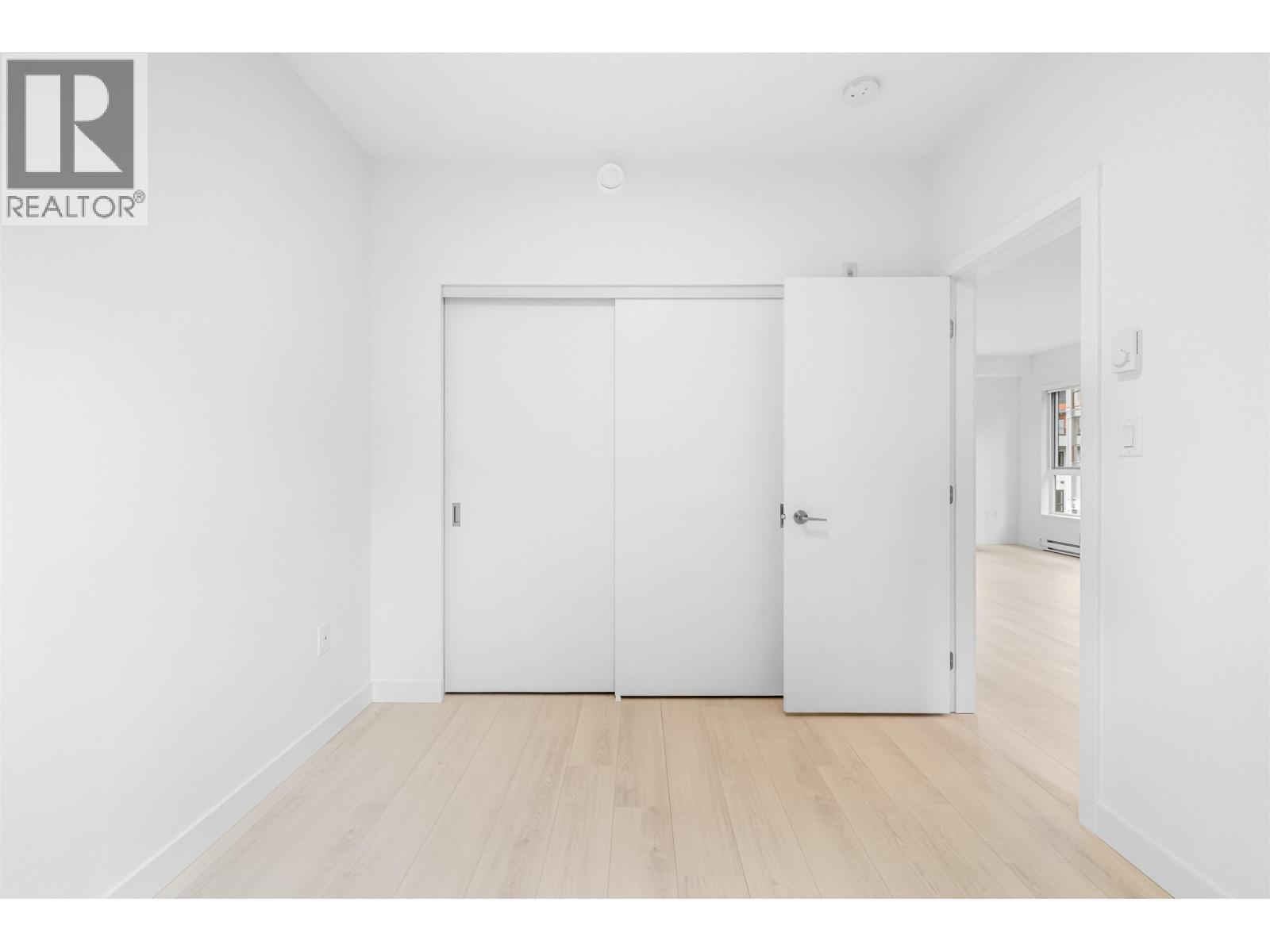 408 3596 MALSUM DRIVE, North Vancouver