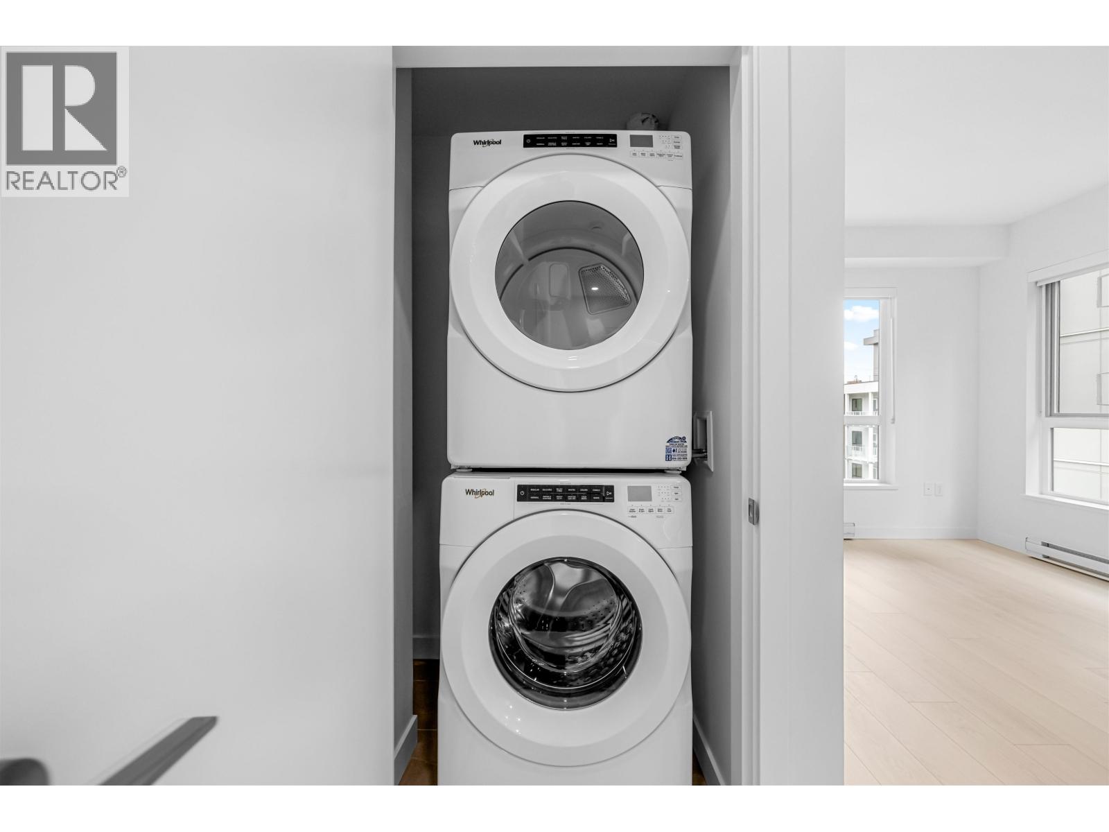 408 3596 MALSUM DRIVE, North Vancouver
