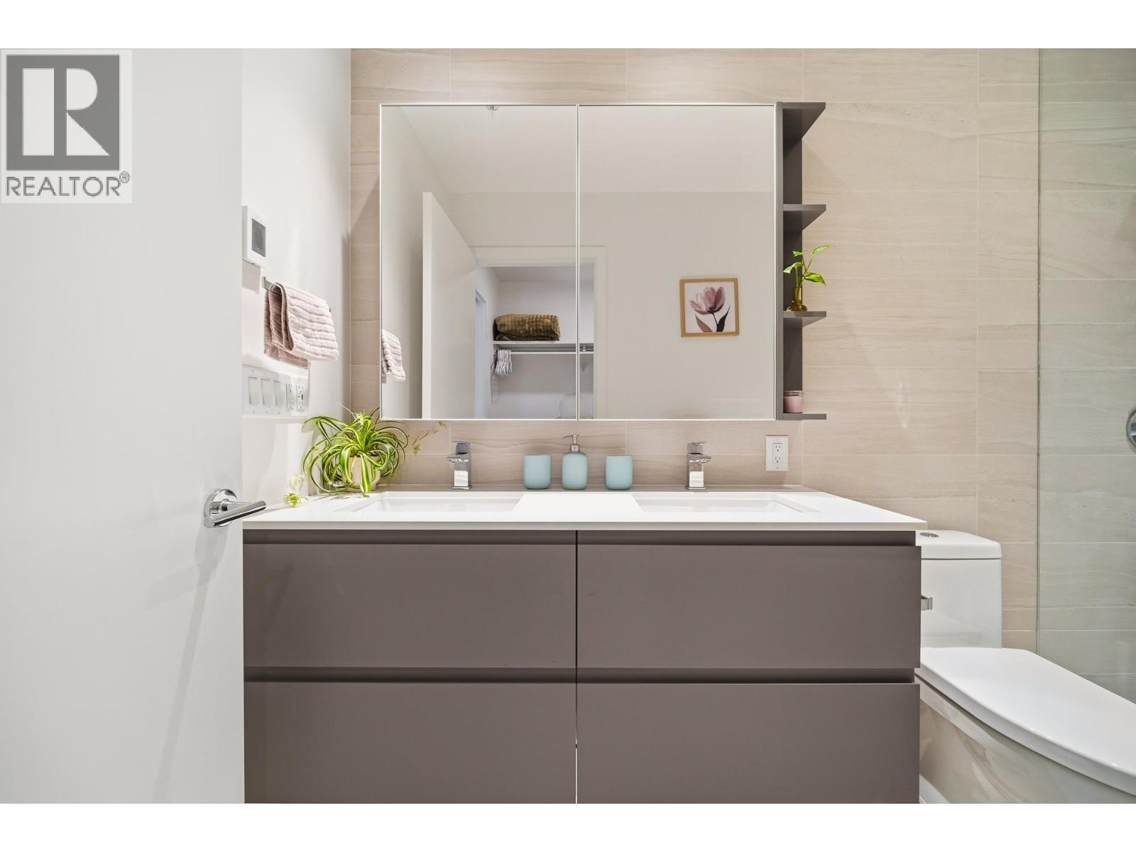 #619-6300 MINORU Boulevard, Richmond