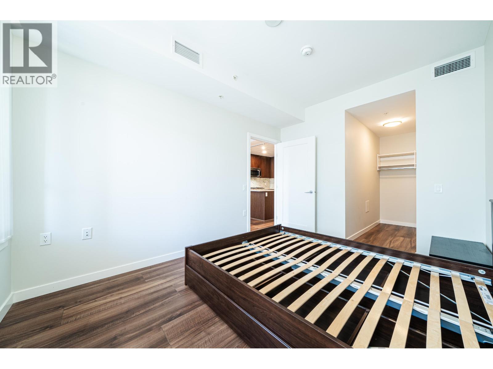 #907-8699 HAZELBRIDGE Way, Richmond