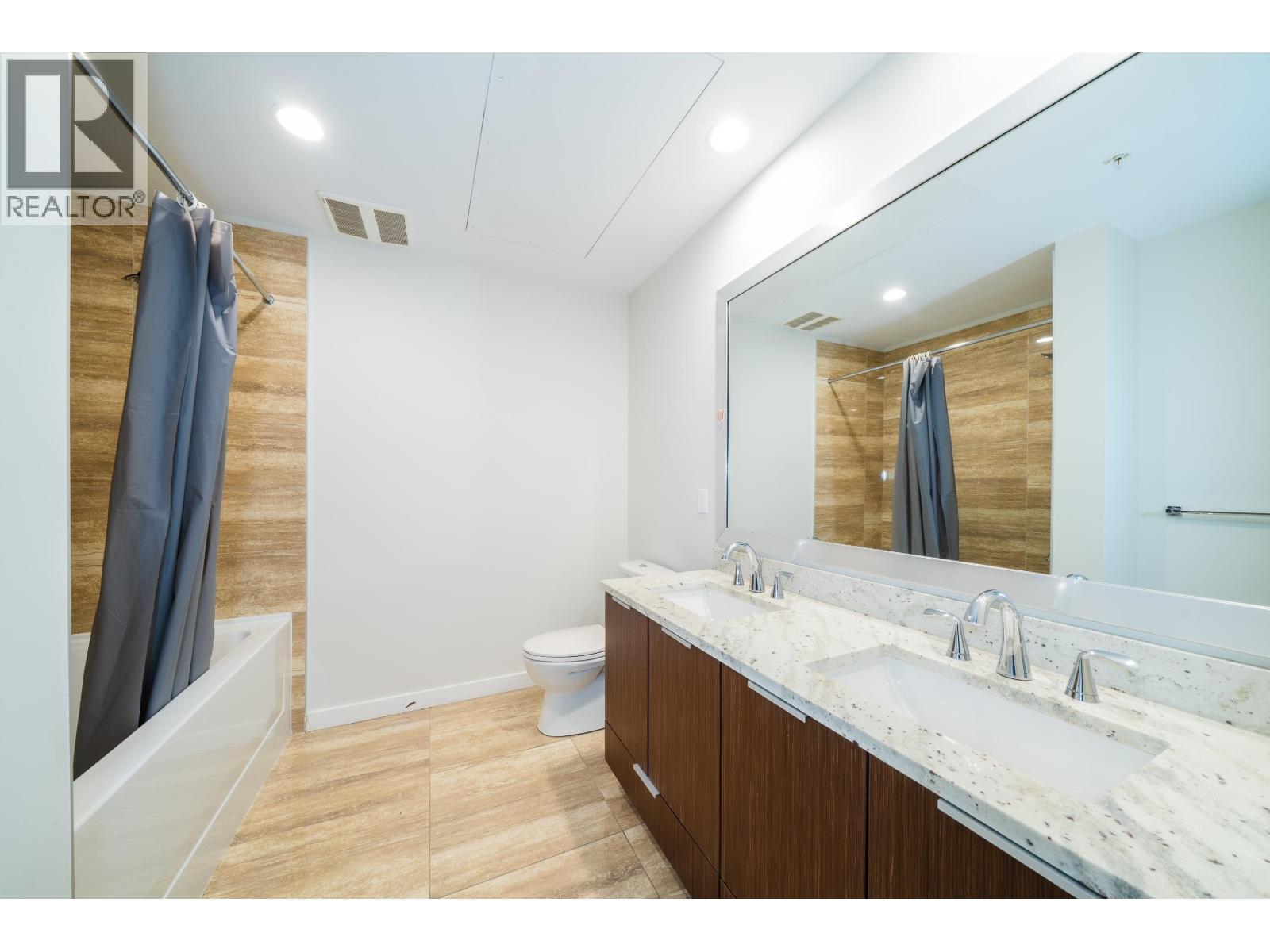 #907-8699 HAZELBRIDGE Way, Richmond