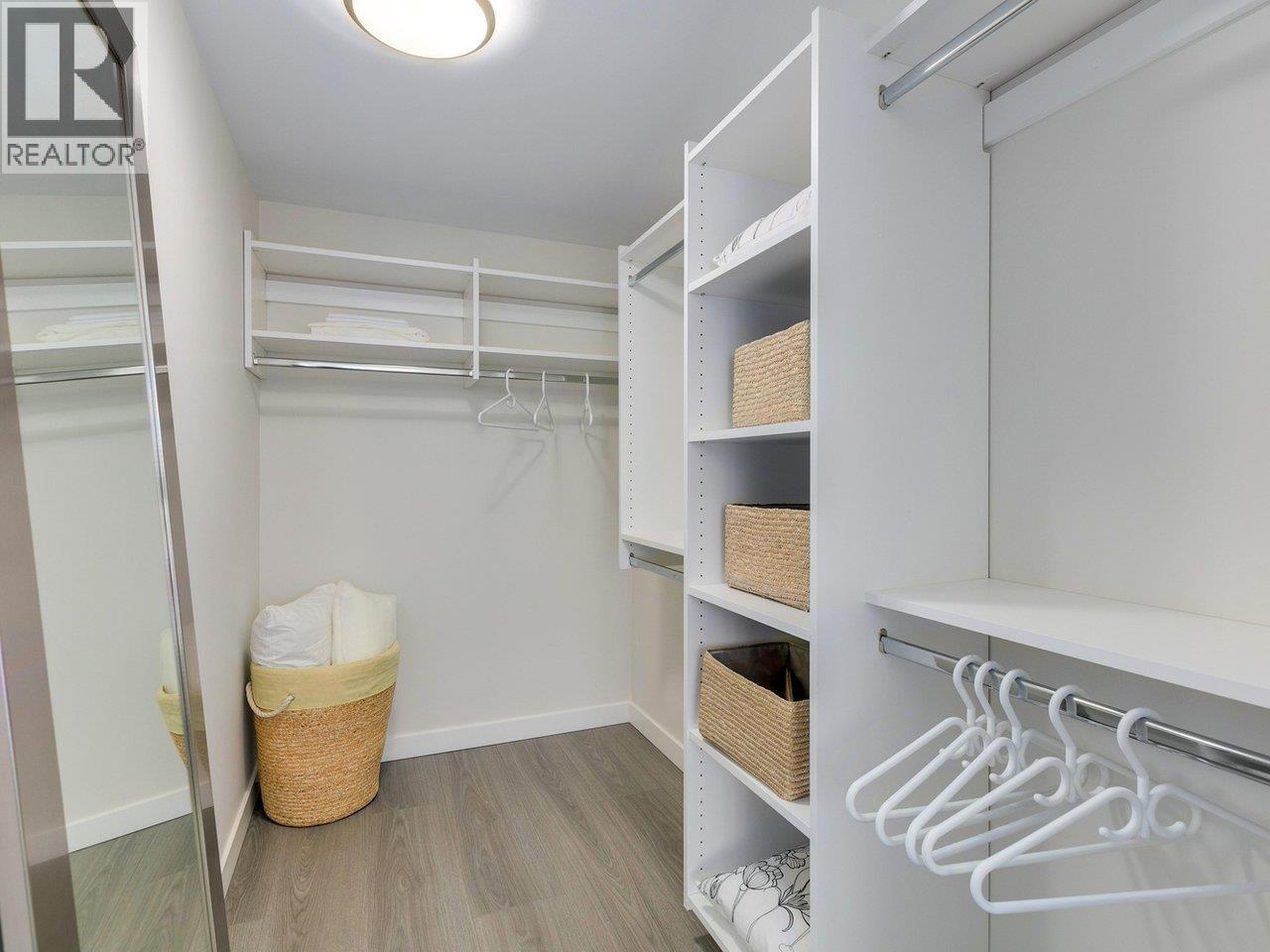 #907-8699 HAZELBRIDGE Way, Richmond