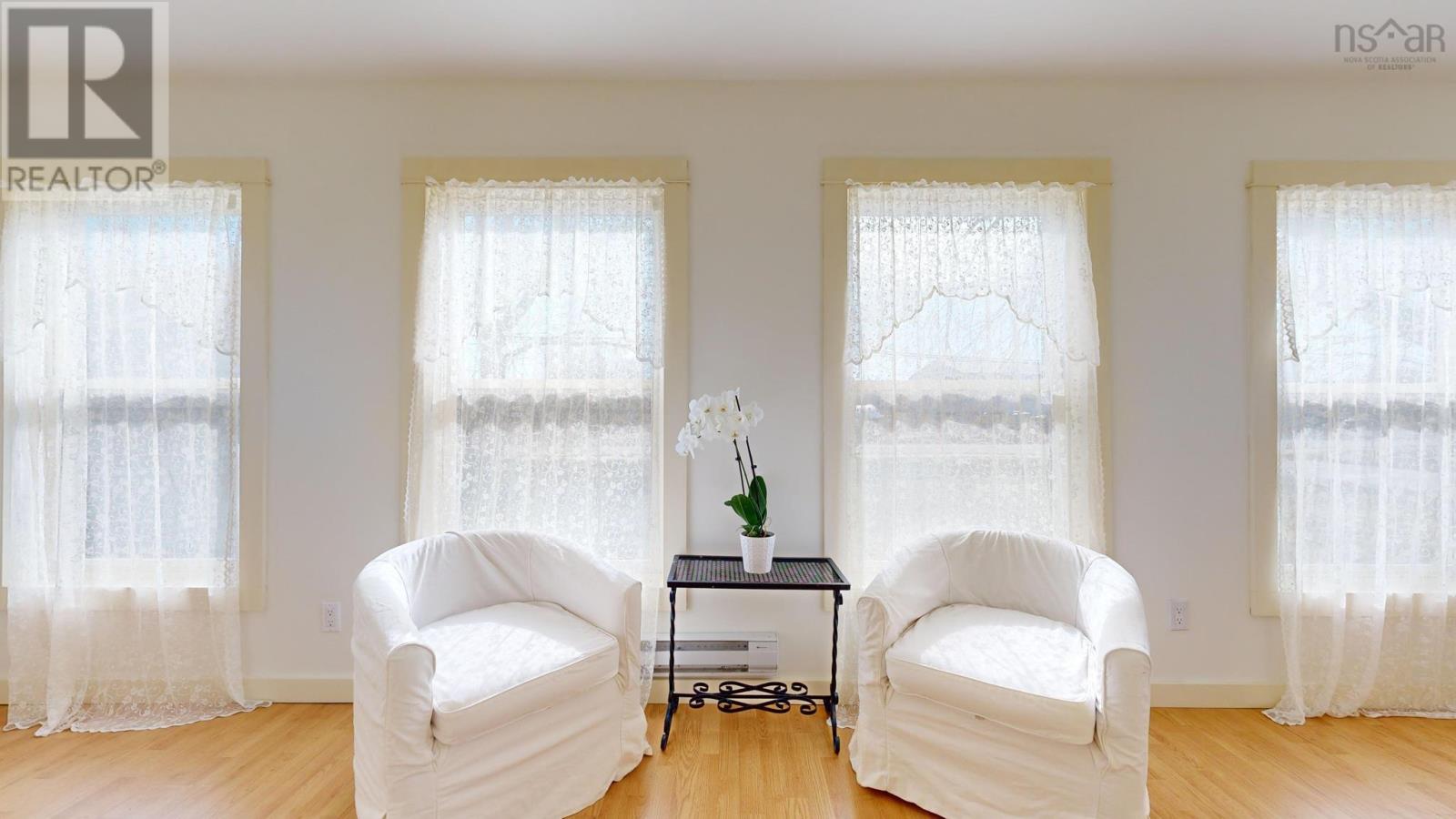 Property 15 of 49 of 62 Chapel Street