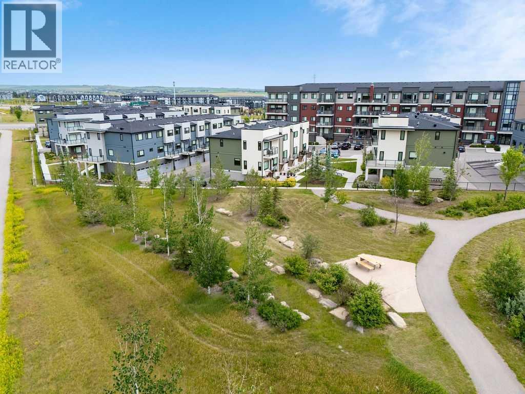 Single Family House for Sale in   Sherwood Square NW Sherwood Calgary 
