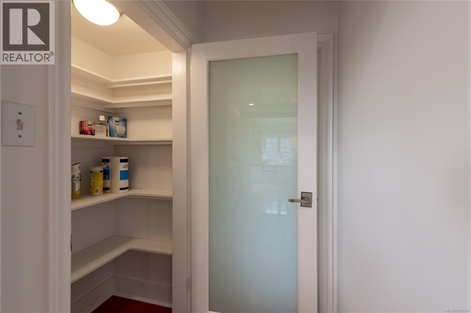 2709 BURDICK AVE - 20