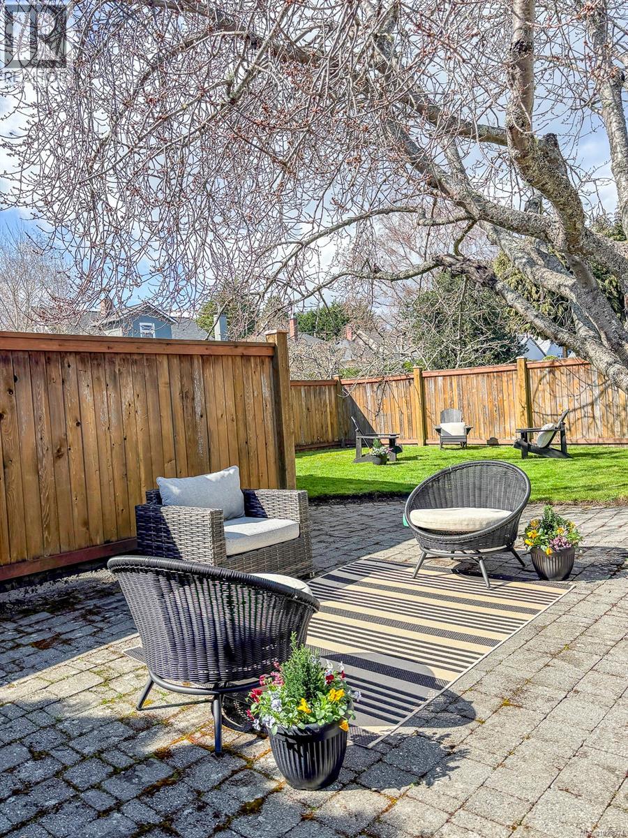 2709 BURDICK AVE - 60