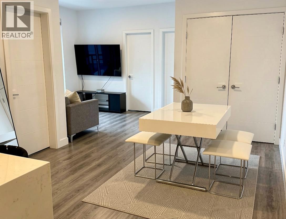 405 700 CLARKE Road - photo 2