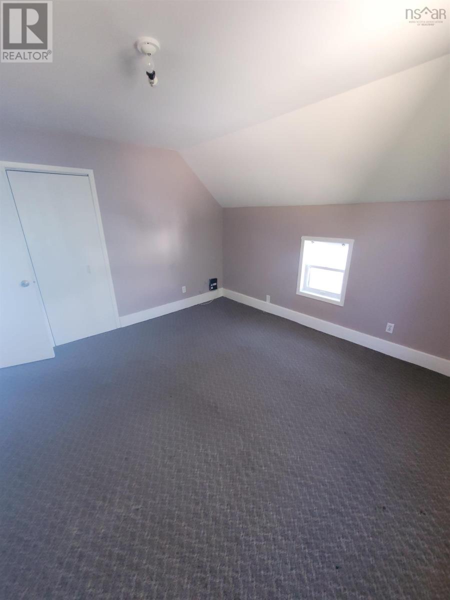 Property 25 of 27 of 161 Dorchester Street