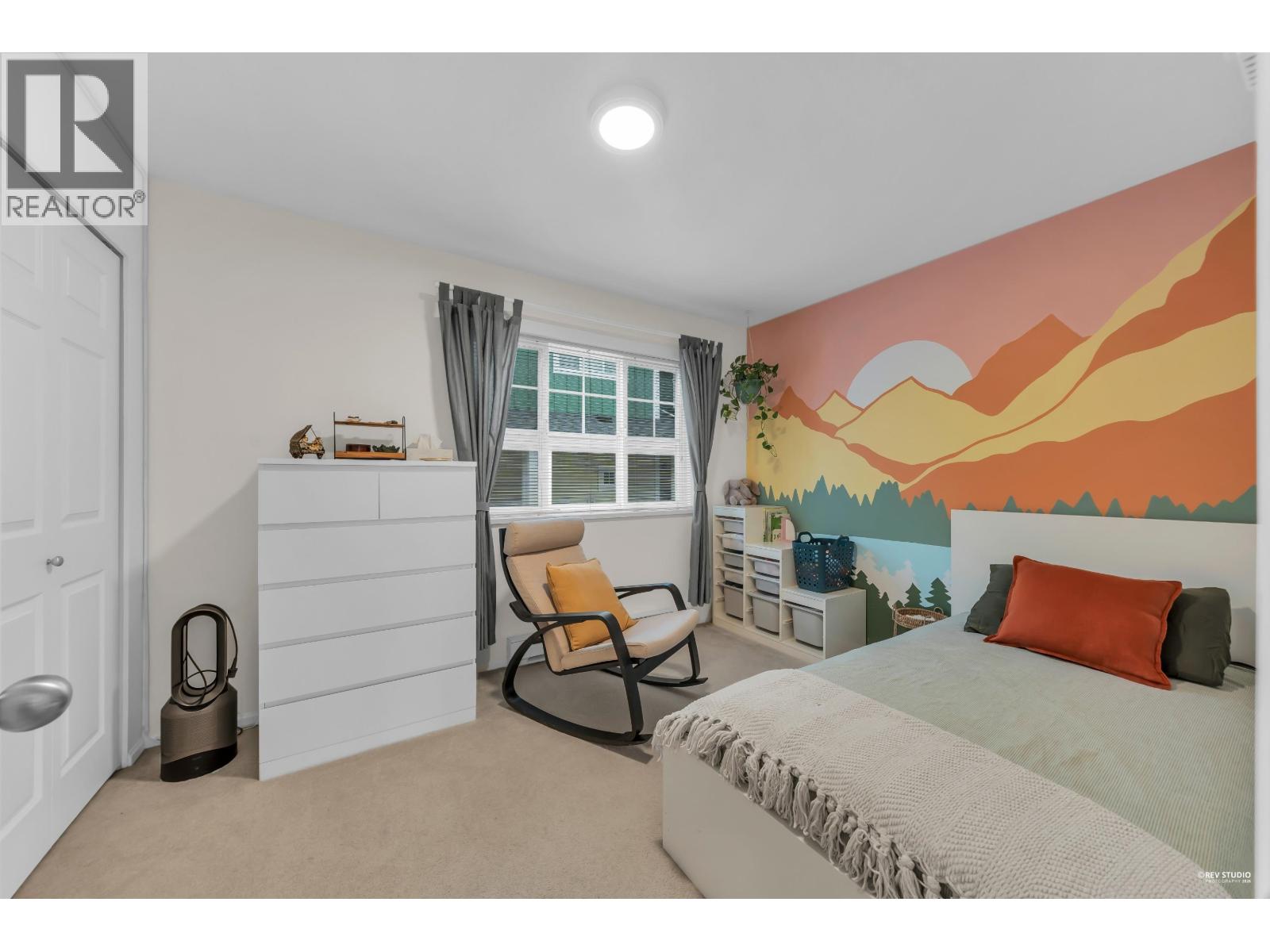 19 123 SEVENTH STREET, New Westminster