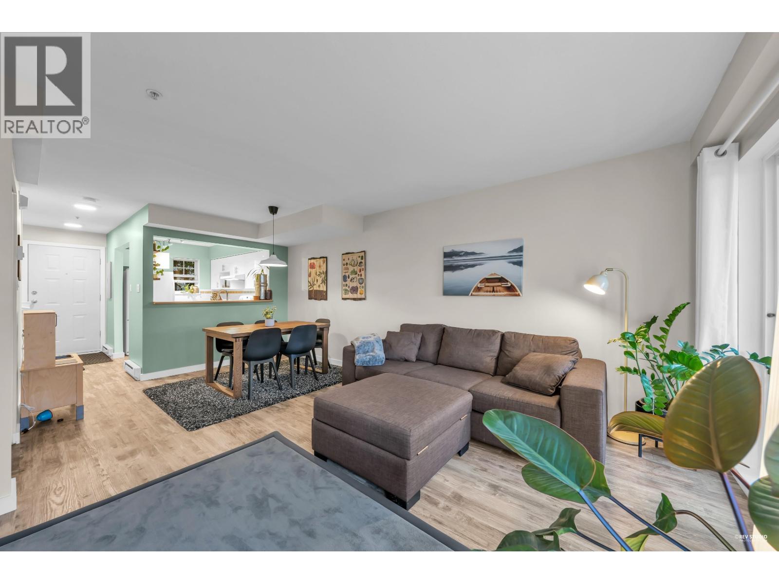 19 123 SEVENTH STREET, New Westminster