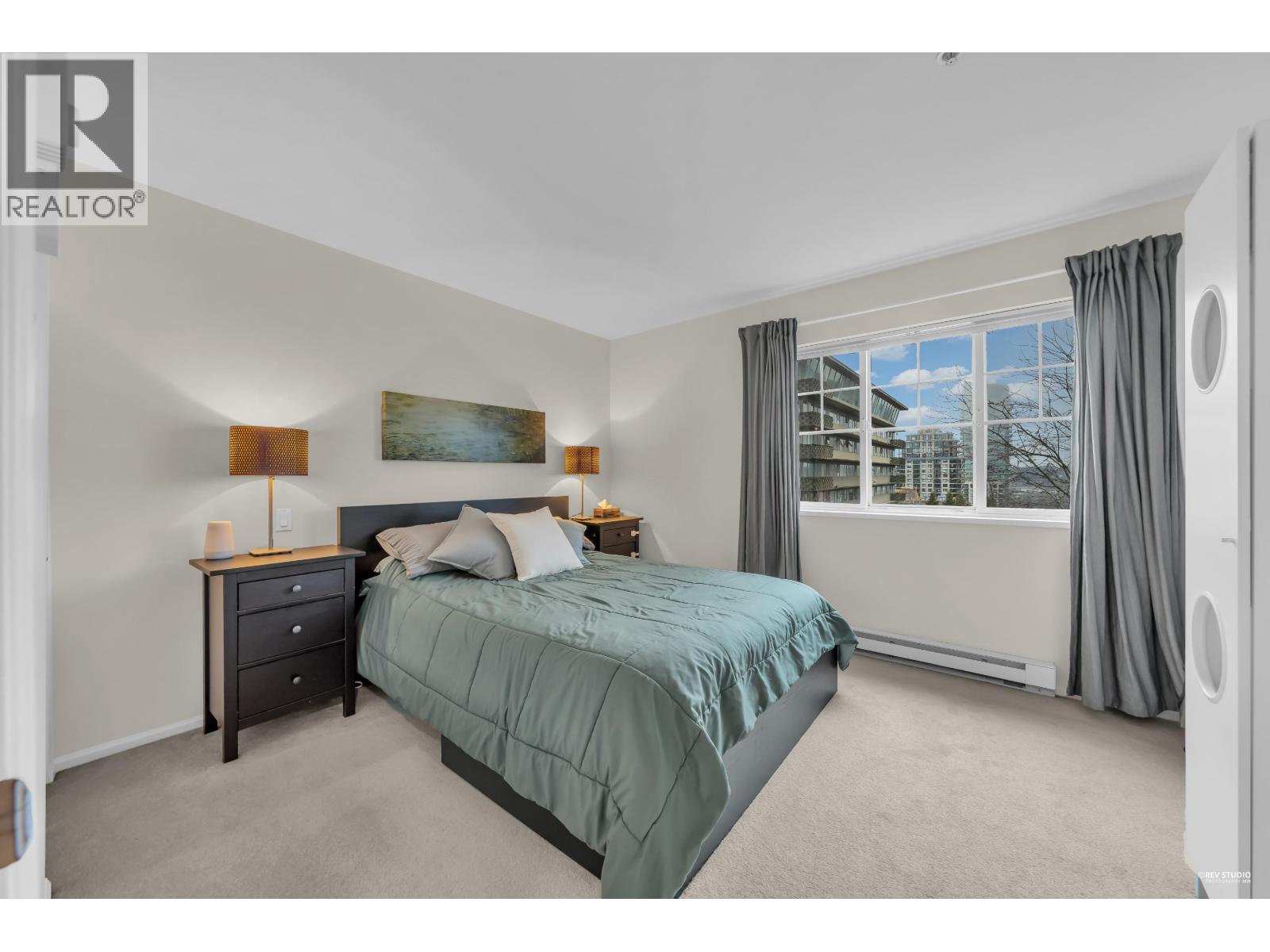 19 123 SEVENTH STREET, New Westminster