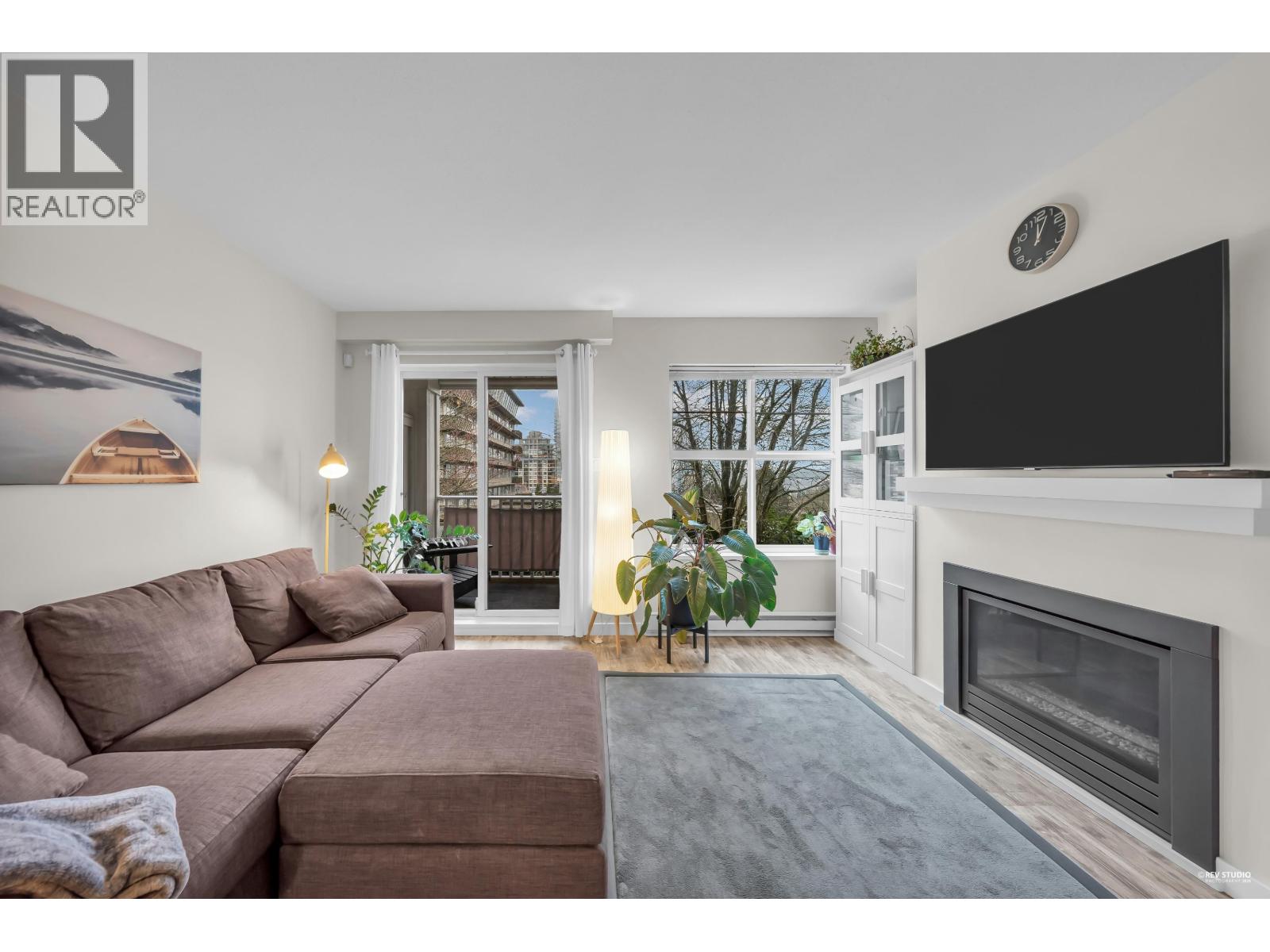 19 123 SEVENTH STREET, New Westminster