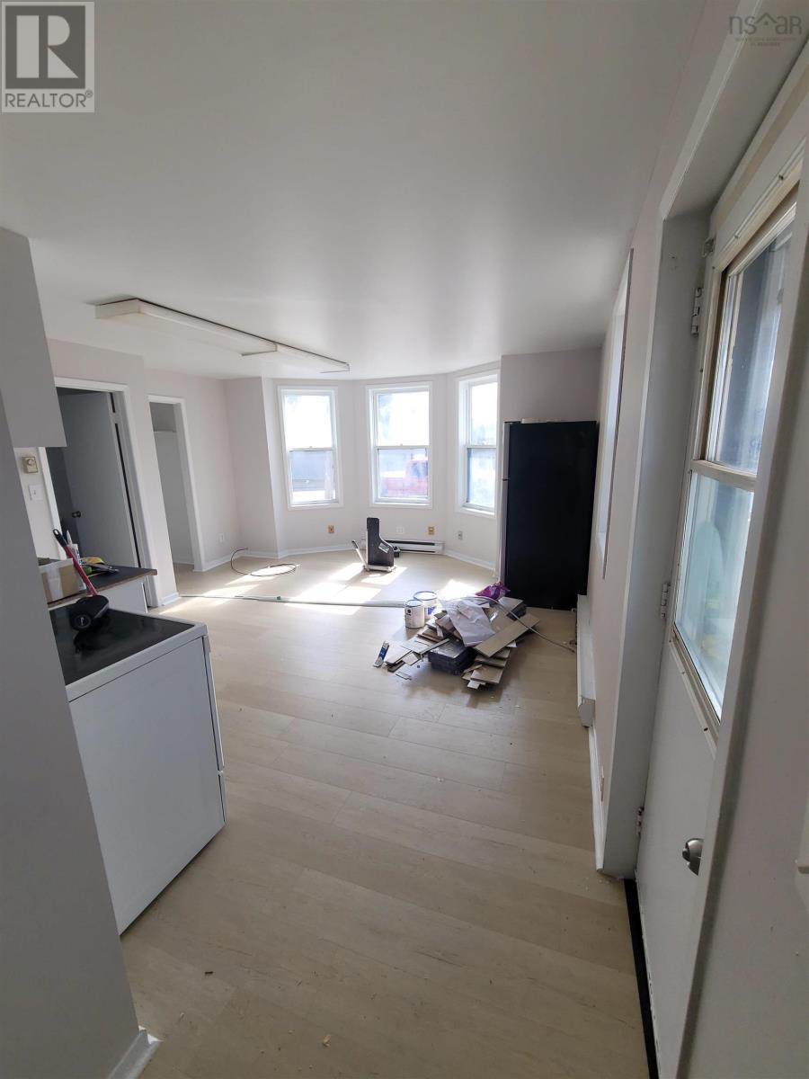 Property 6 of 27 of 161 Dorchester Street