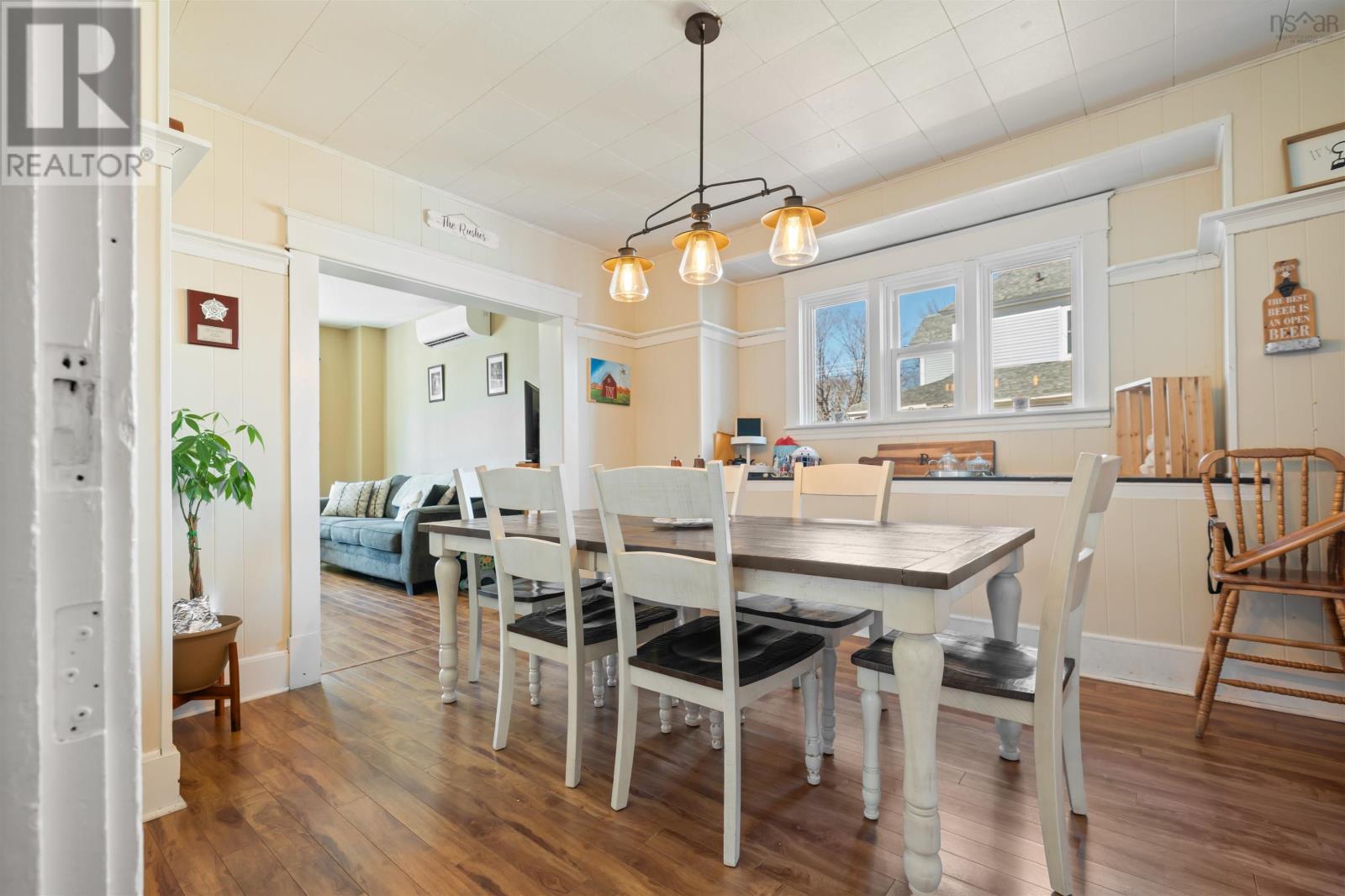 Property 16 of 49 of 2 Davison Street