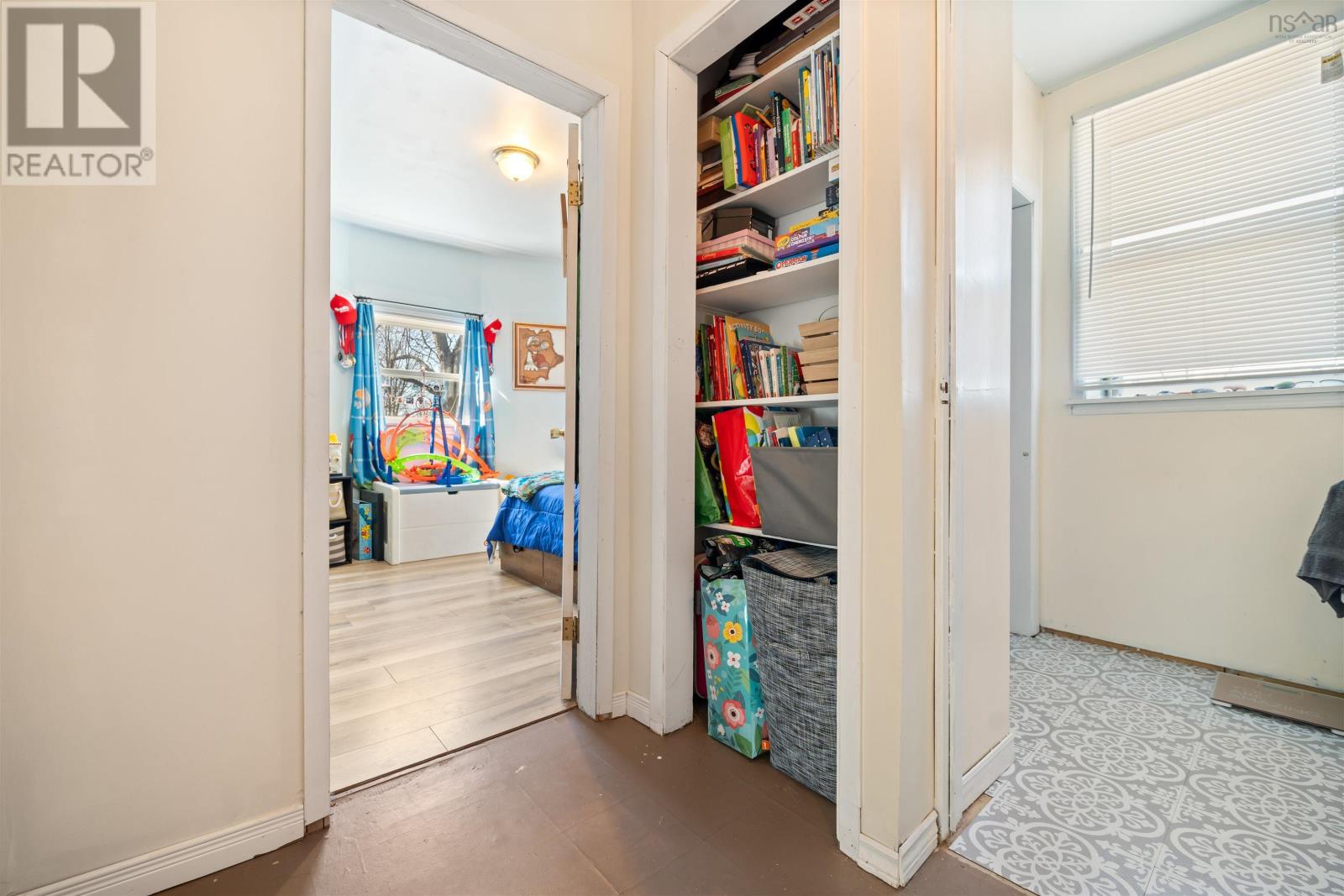 Property 17 of 49 of 2 Davison Street